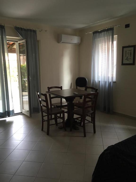 Baia Dei Delfini Aparthotel Фурнари Екстериор снимка