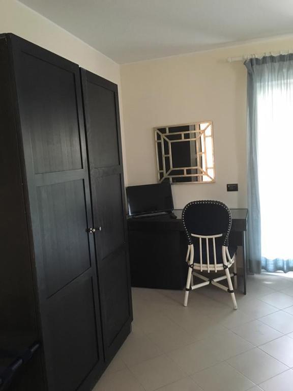 Baia Dei Delfini Aparthotel Фурнари Екстериор снимка