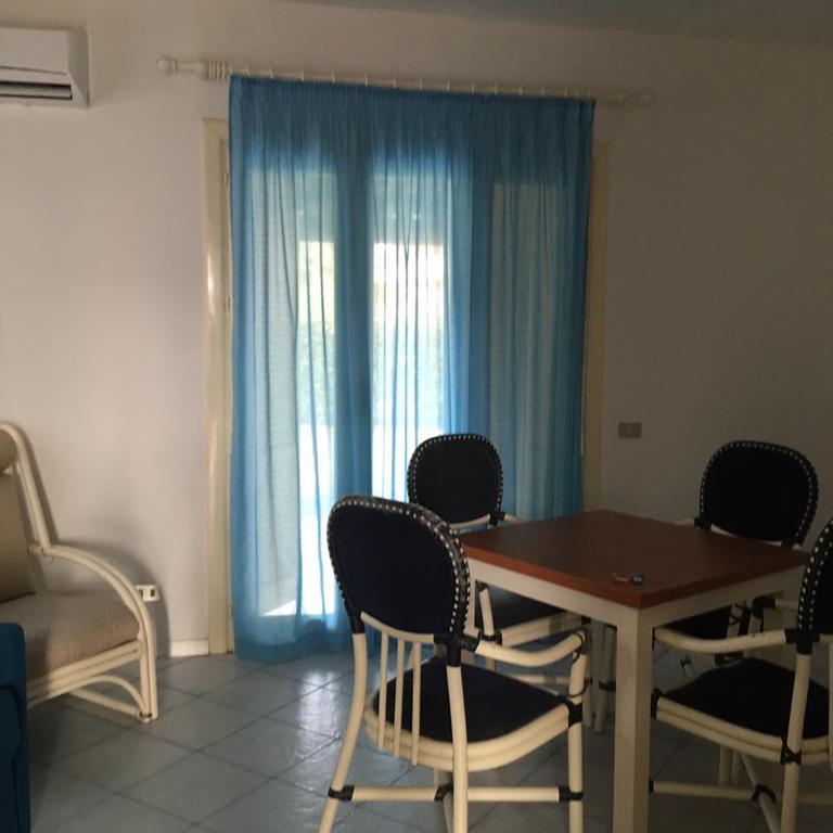 Baia Dei Delfini Aparthotel Фурнари Екстериор снимка